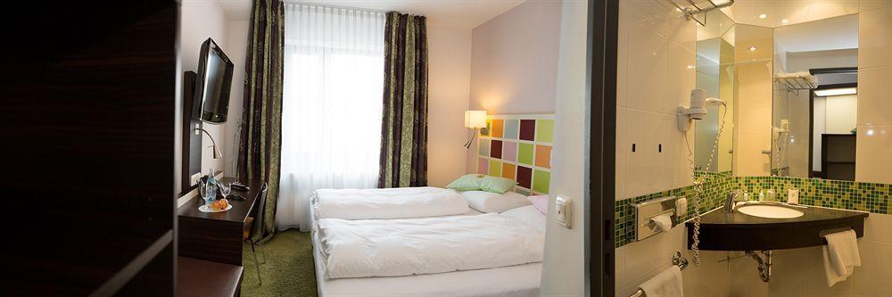 Hotel Arooma Erding Esterno foto