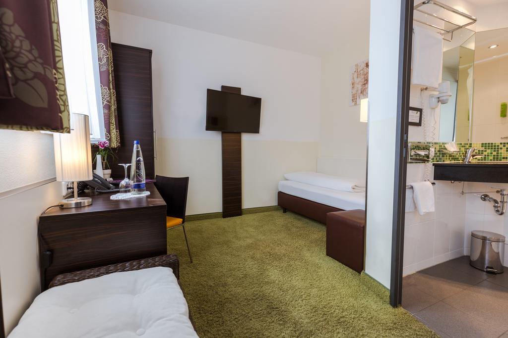 Hotel Arooma Erding Esterno foto