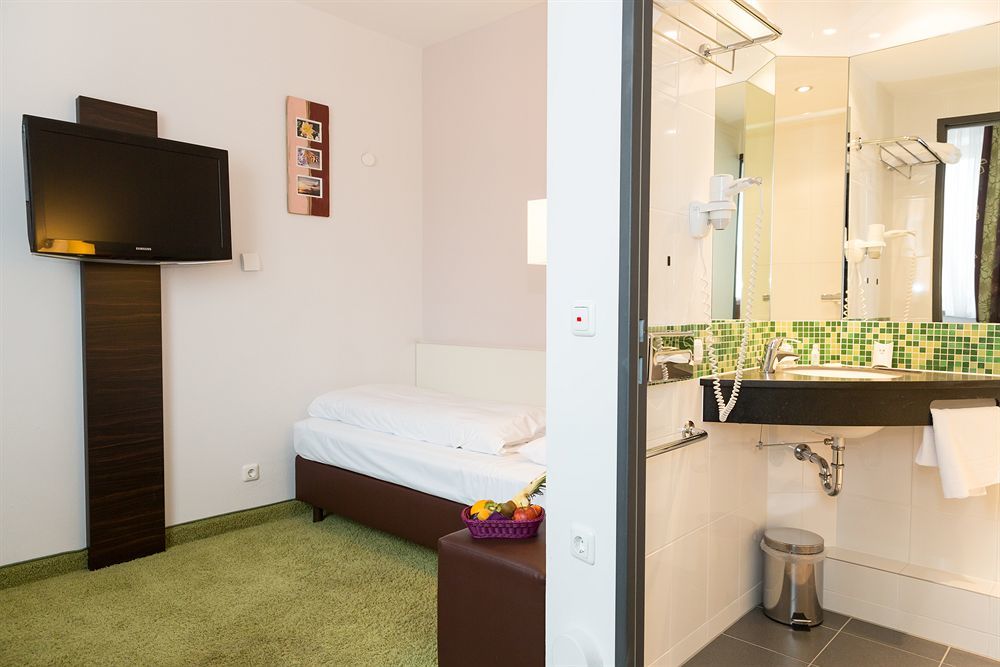 Hotel Arooma Erding Esterno foto