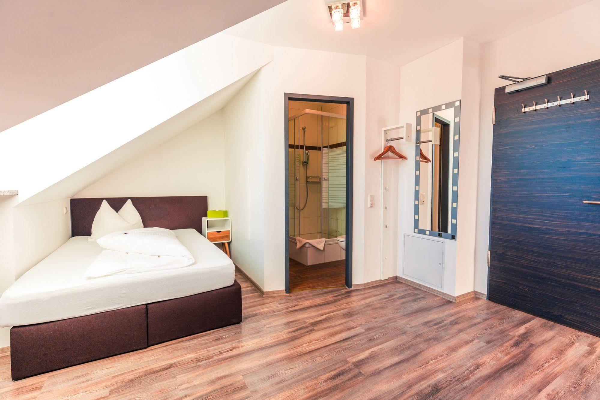 Hotel Arooma Erding Esterno foto