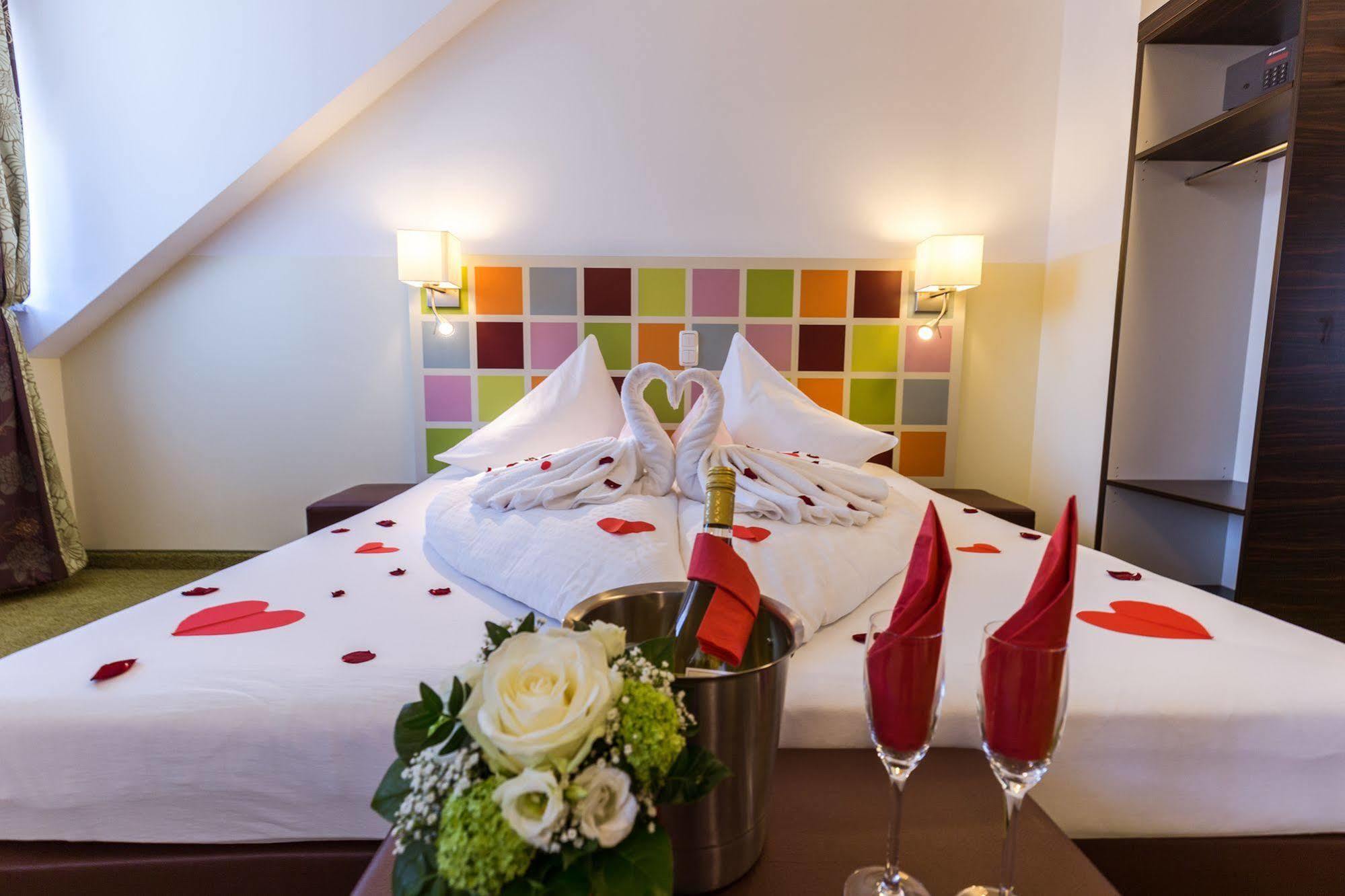 Hotel Arooma Erding Esterno foto