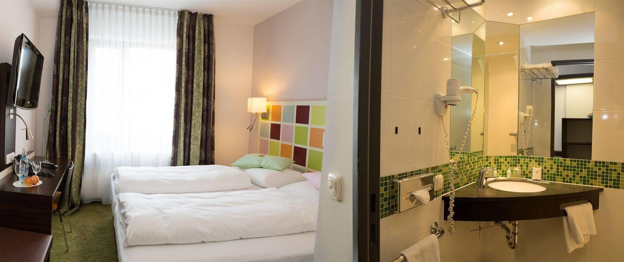 Hotel Arooma Erding Esterno foto
