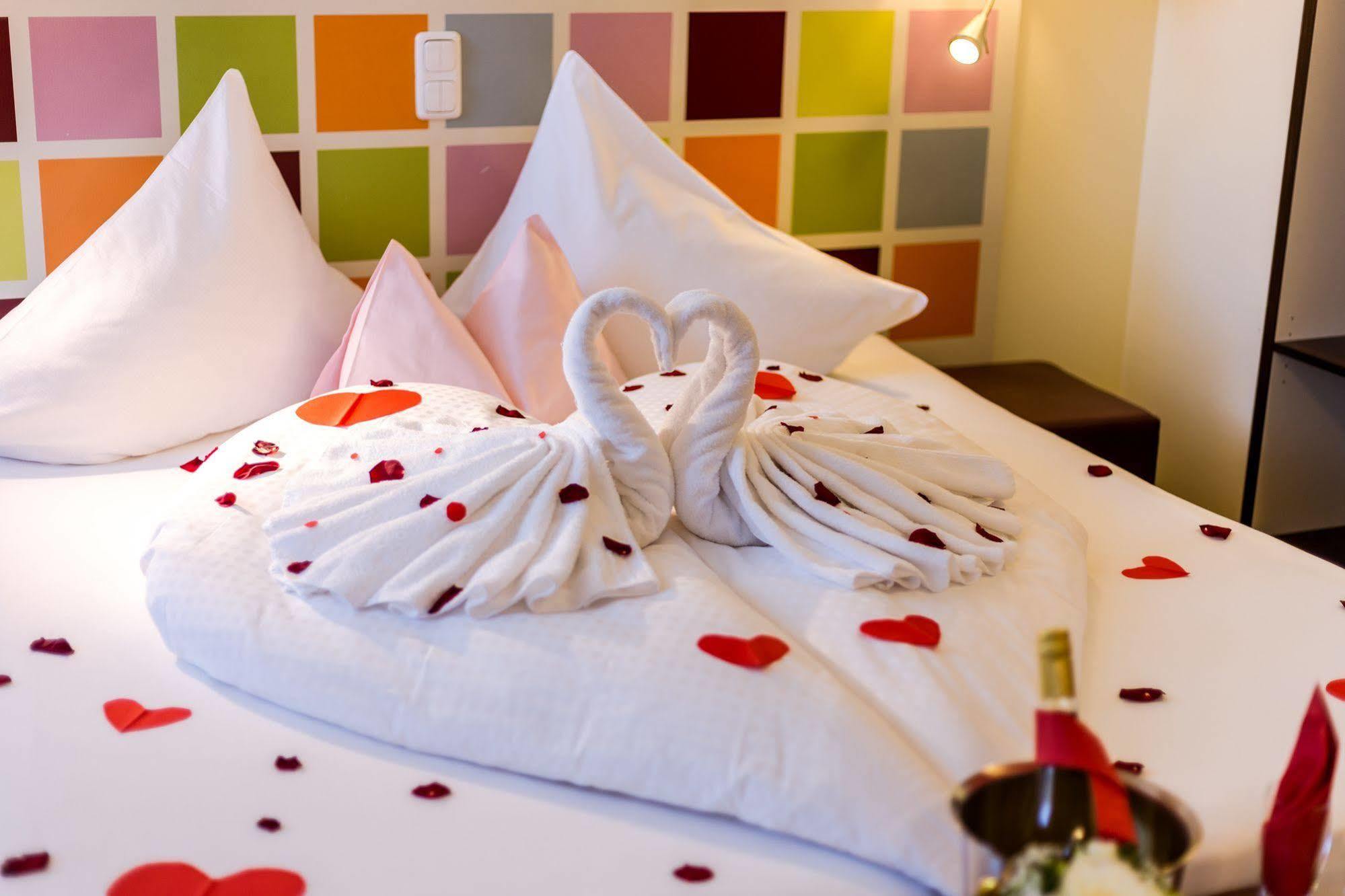 Hotel Arooma Erding Esterno foto